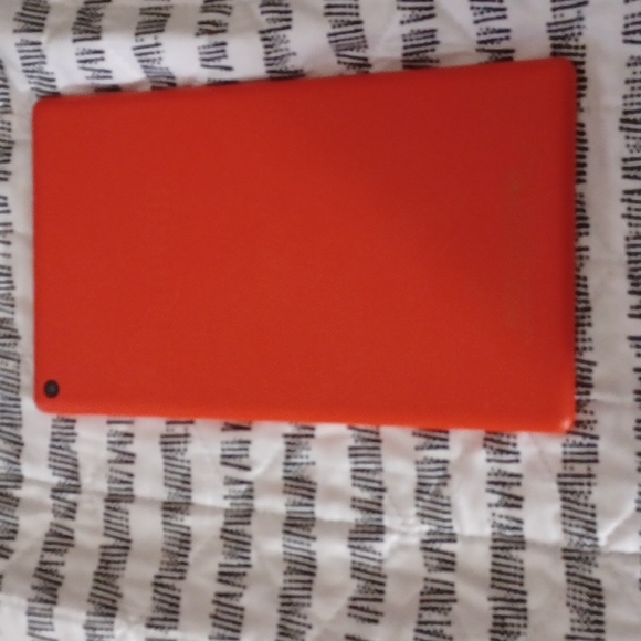 Fire HD 8 6th generation - Picture 2 of 4
